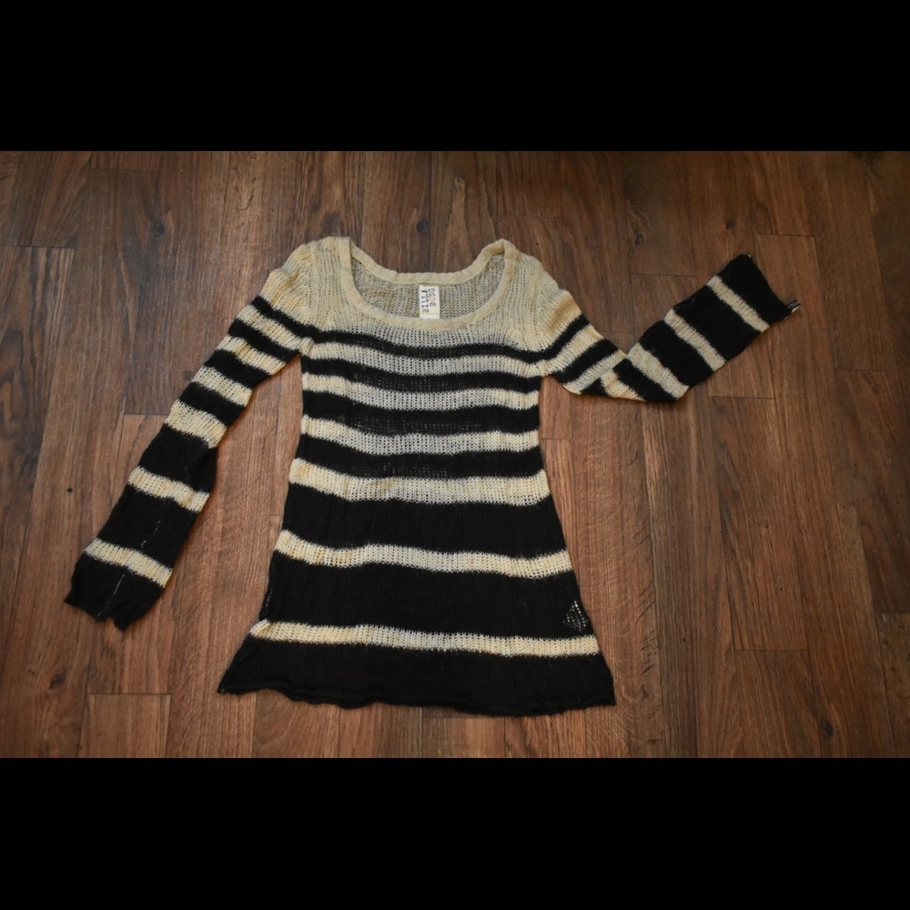 Billabong Tunic Sweater- Black and Tan